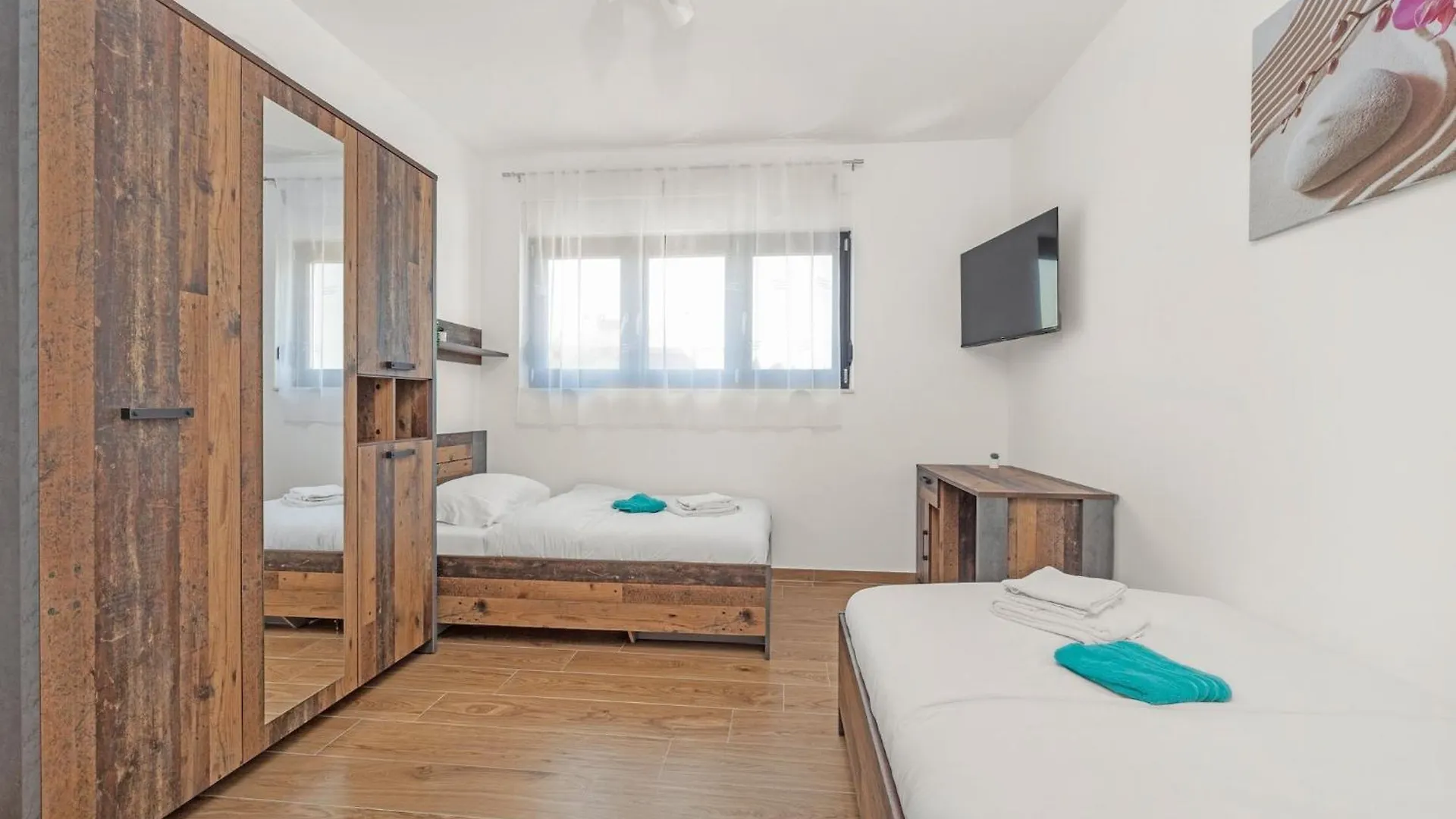 Enchanting Villa West With Pool And Jacuzzi Krnica