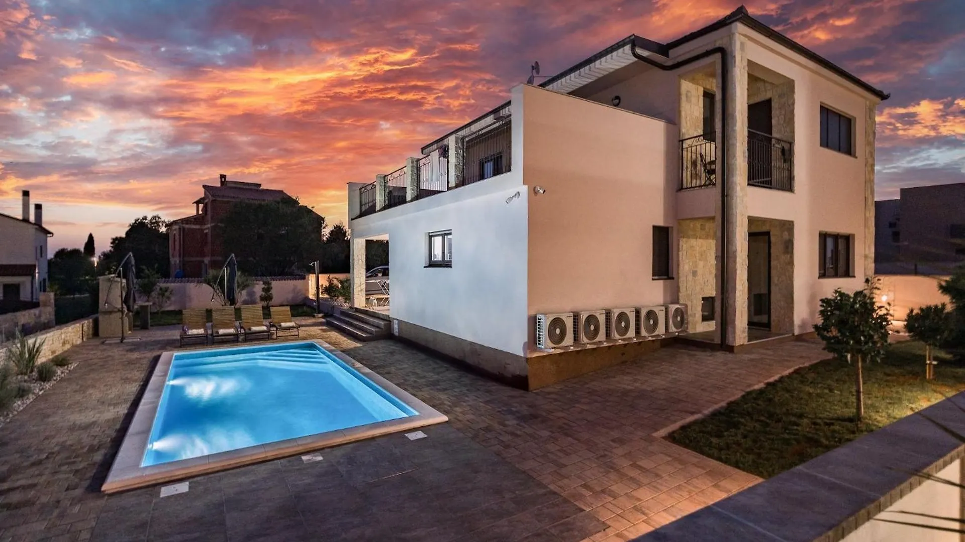 Enchanting Villa West With Pool And Jacuzzi Krnica 0*,  Croatia