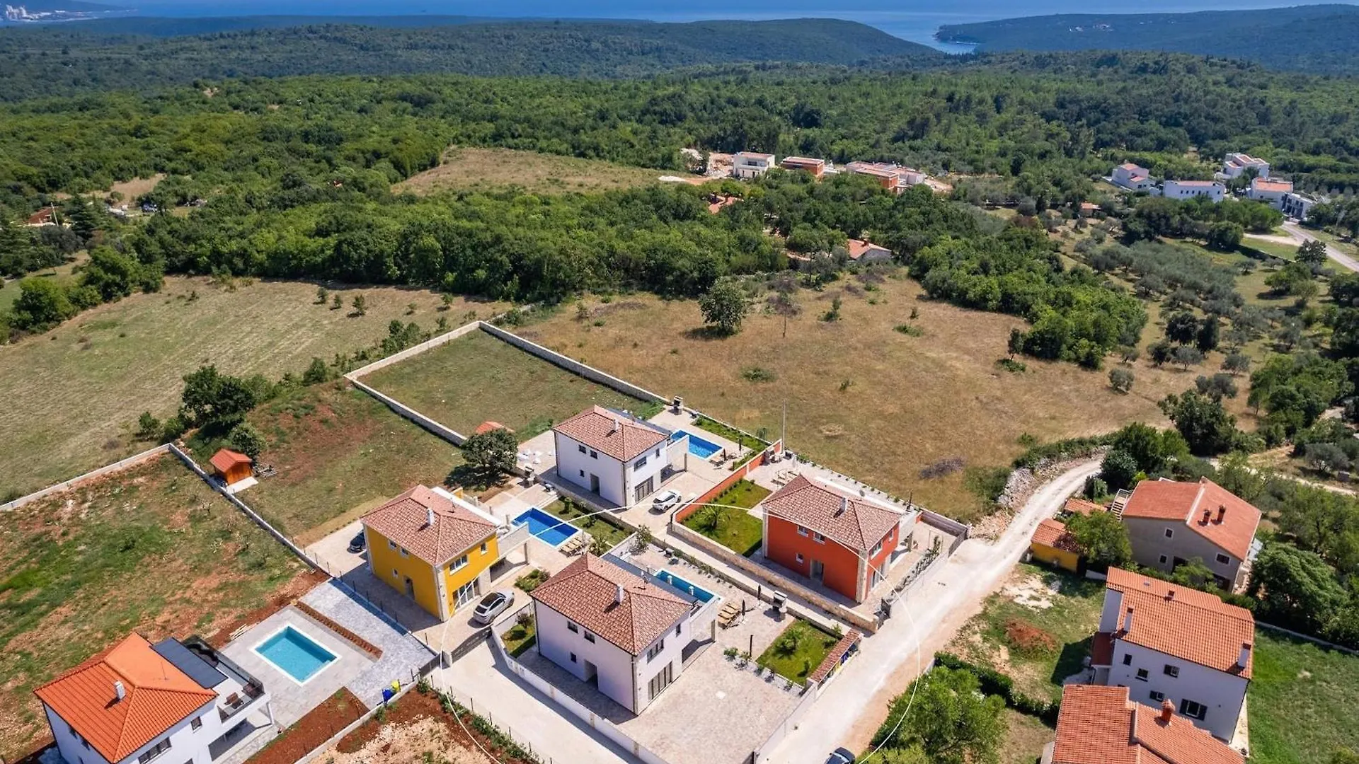 Enchanting Villa West With Pool And Jacuzzi Krnica Croatia