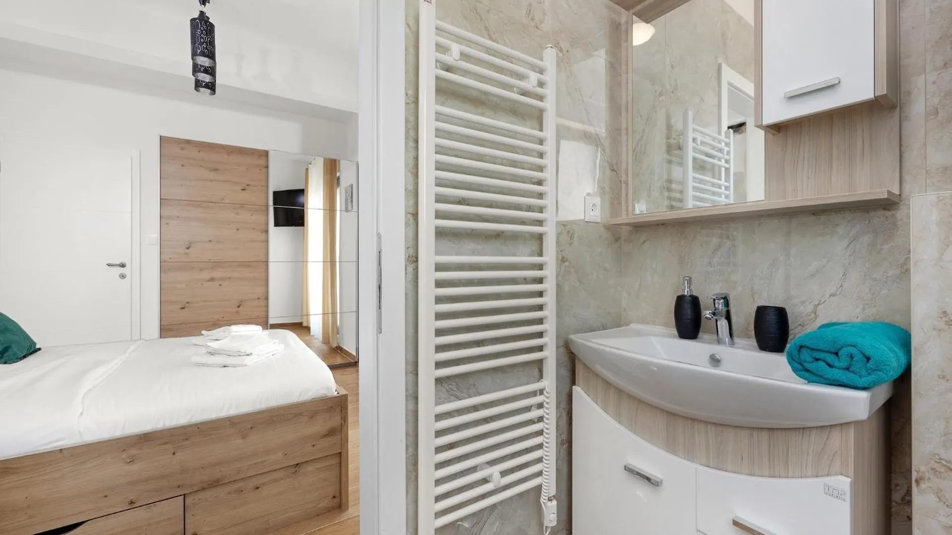 Enchanting Villa West With Pool And Jacuzzi Krnica Croatia