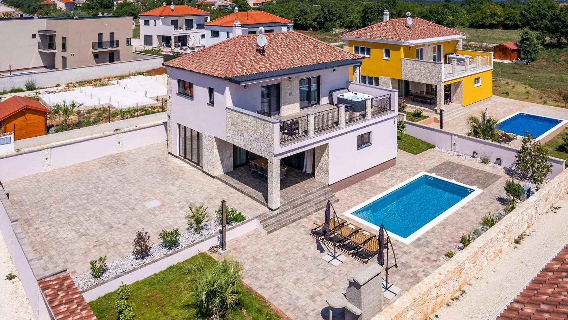 Enchanting Villa West With Pool And Jacuzzi Krnica