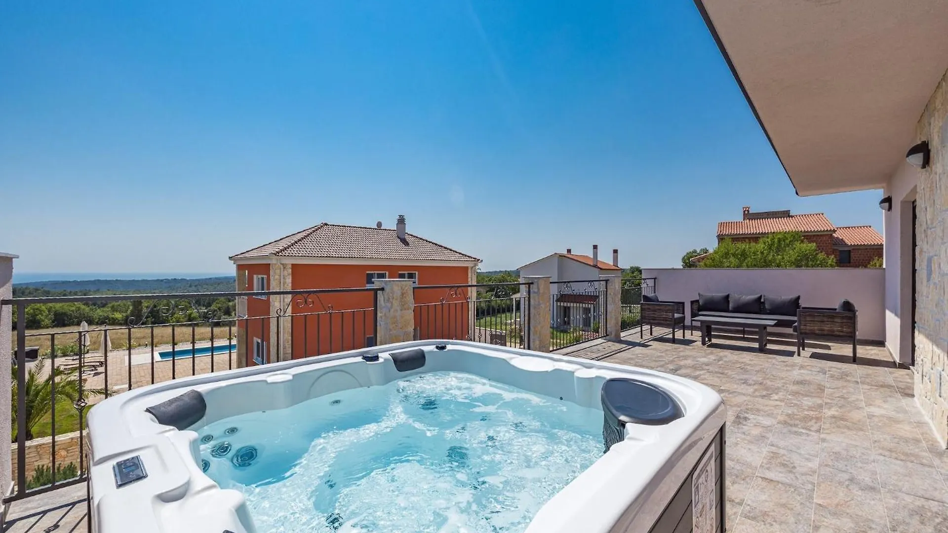 Enchanting Villa West With Pool And Jacuzzi Krnica 0*,  Croatia