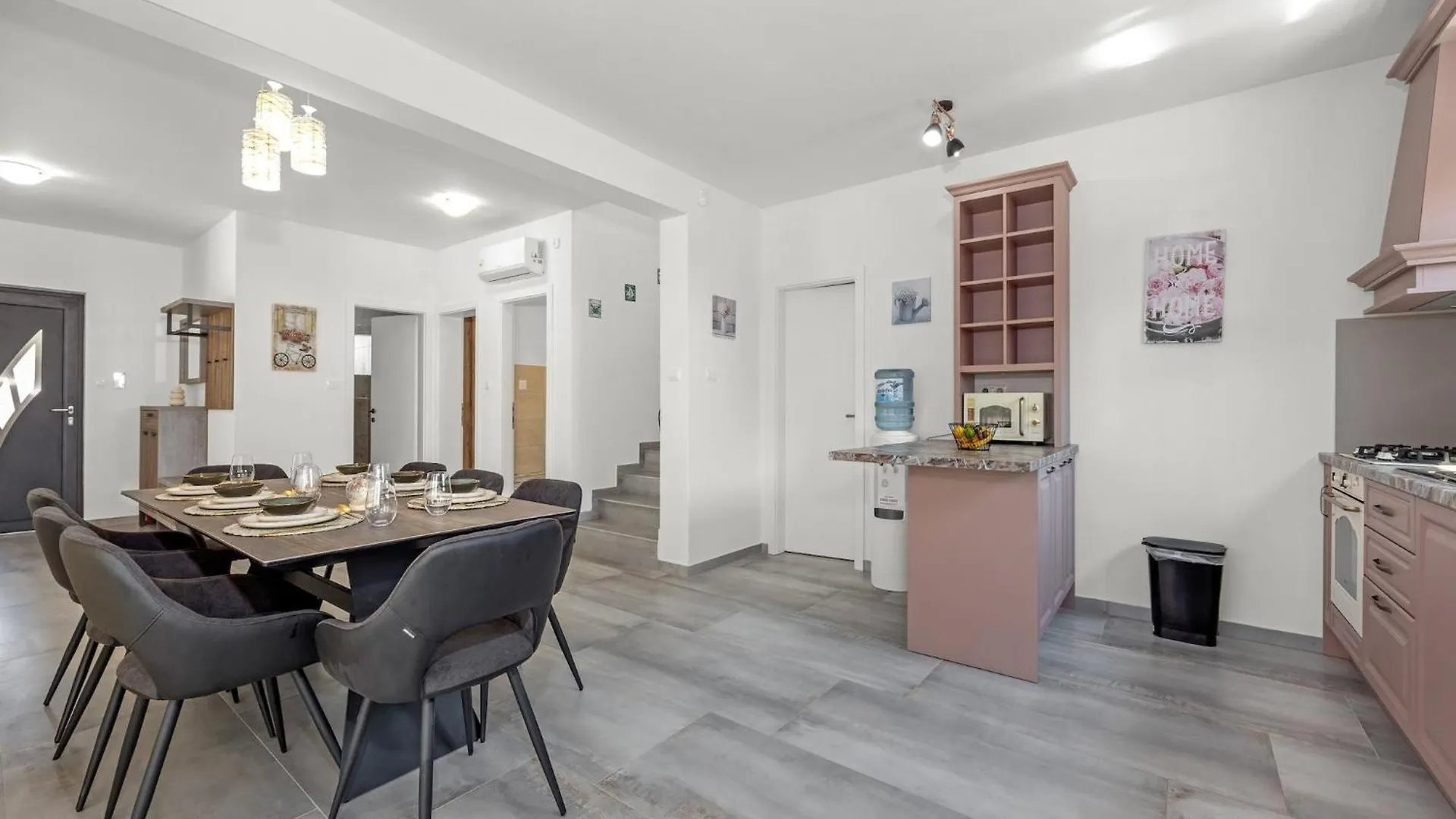 Enchanting Villa West With Pool And Jacuzzi Krnica