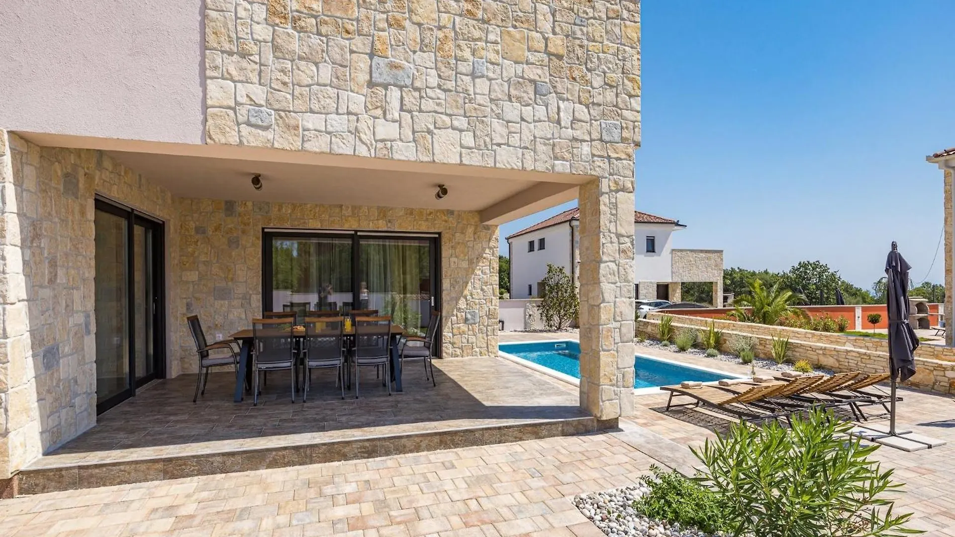 Enchanting Villa West With Pool And Jacuzzi Krnica